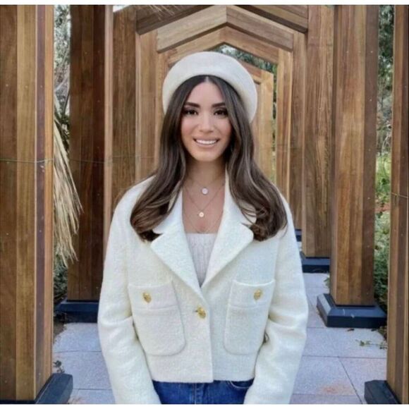 Zara Gold Tone Buttons Textured Weave Cream Oyster Cropped Blazer sz M Medium NW - Picture 3 of 12